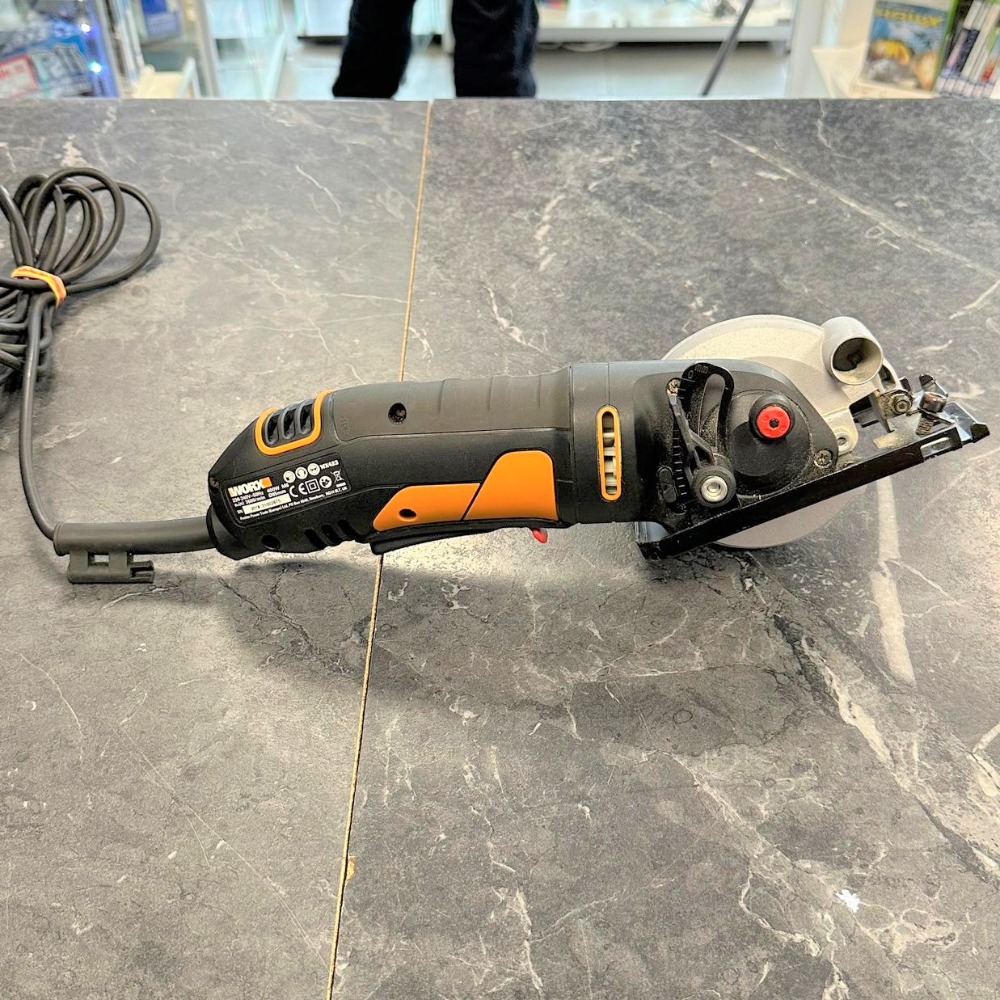 WORX WX-427.1 COMPACT CIRCULAR SAW (710W VERSACUT, 120MM X 9.5MM BLADE, 3700RPM) – myBig™ Warehouse WORX WX-427.1 COMPACT CIRCULAR SAW (710W VERSACUT, 120MM X 9.5MM BLADE, 3700RPM) – myBig™ Warehouse